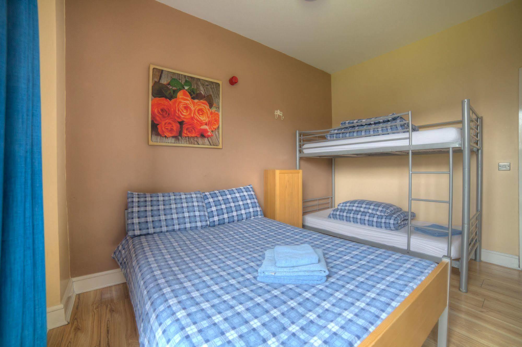 Snoozles Galway City Centre Extérieur photo